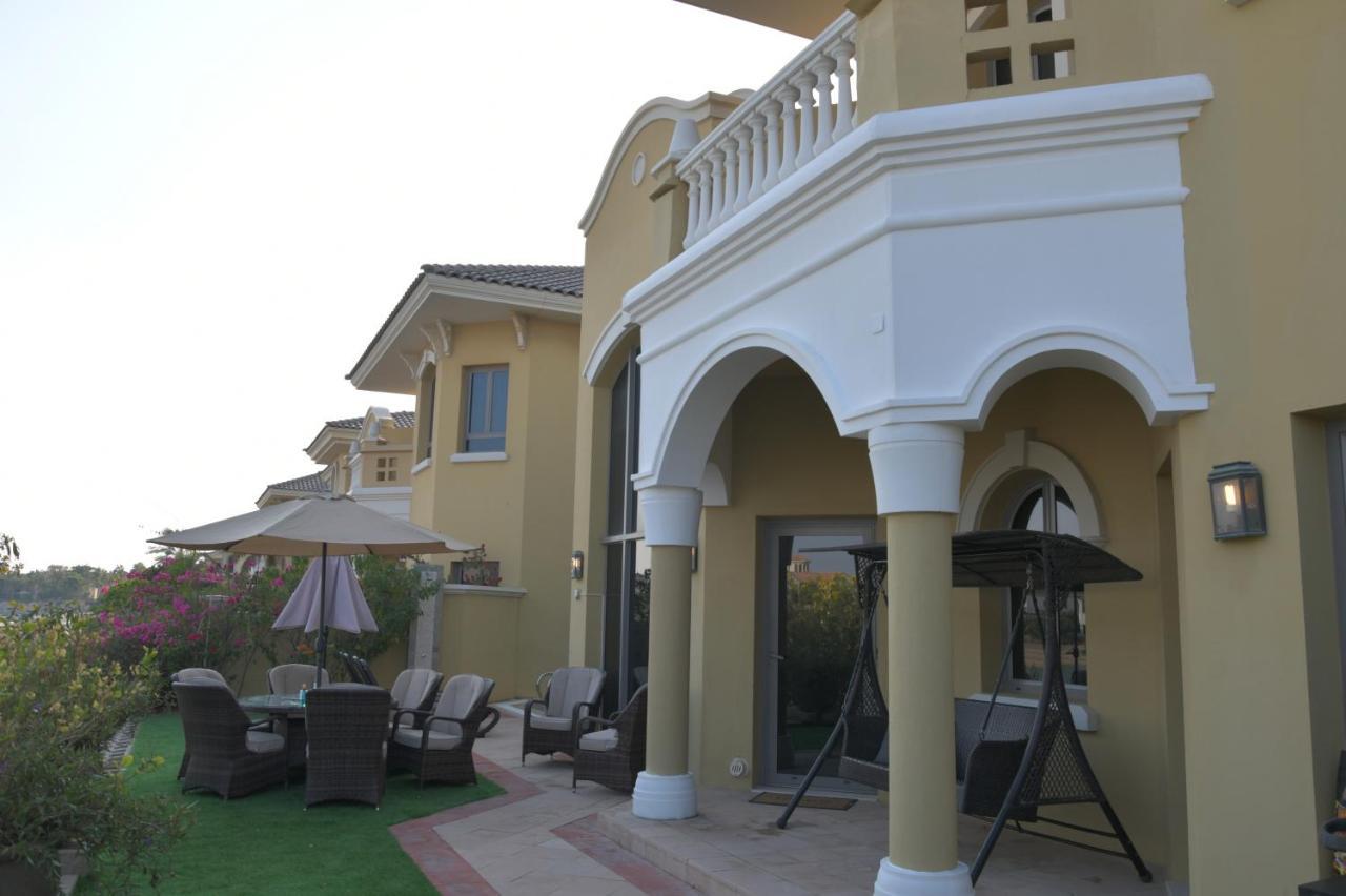 Chic 4Br Villa With Assistant Room And Private Pool On Palm Jumeirah By Deluxe Holiday Homes Dubai Eksteriør bilde
