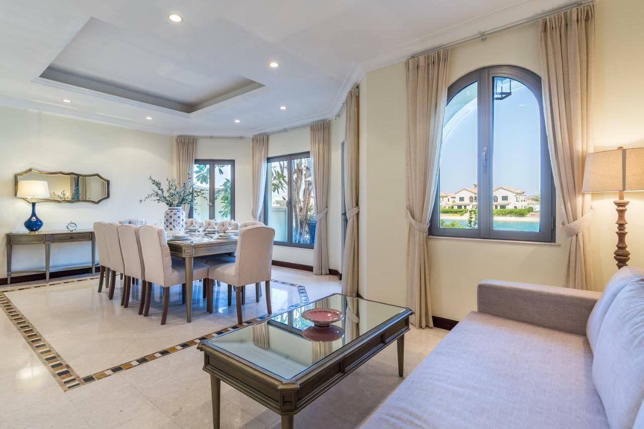 Chic 4Br Villa With Assistant Room And Private Pool On Palm Jumeirah By Deluxe Holiday Homes Dubai Eksteriør bilde